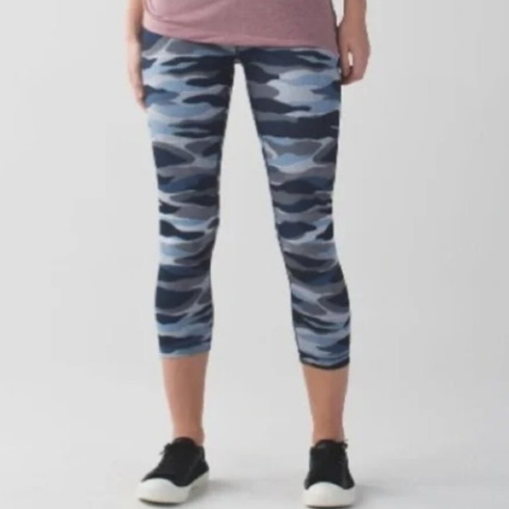 EUC Lululemon Wunder Under Hi-Rise Crop 21" Full-on Luon - Picture 2 of 10